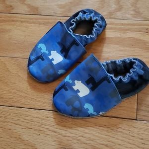Robeez crib shoes